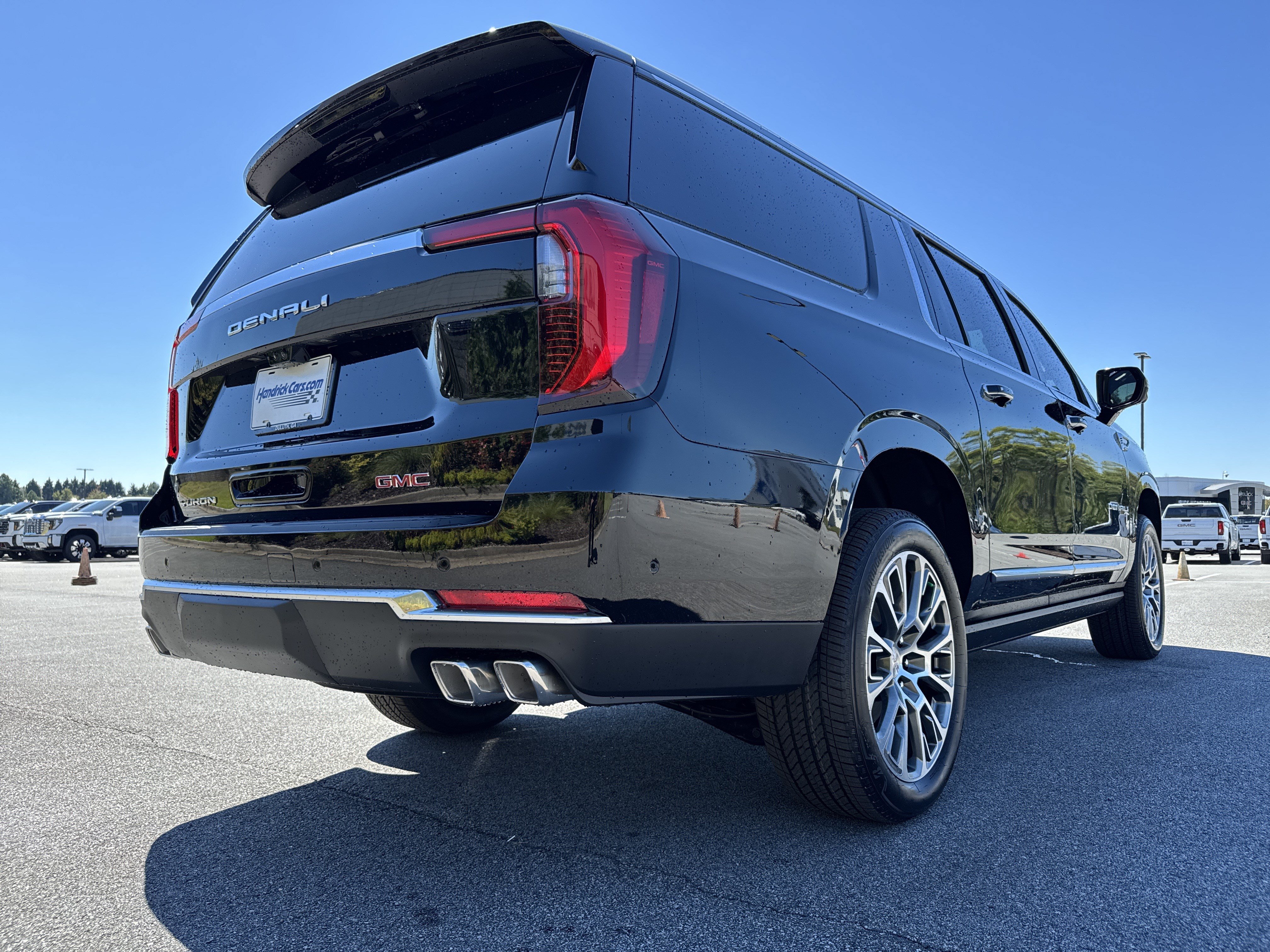 New 2026 GMC Yukon XL Denali w/ Denali Reserve Package RWD image 10