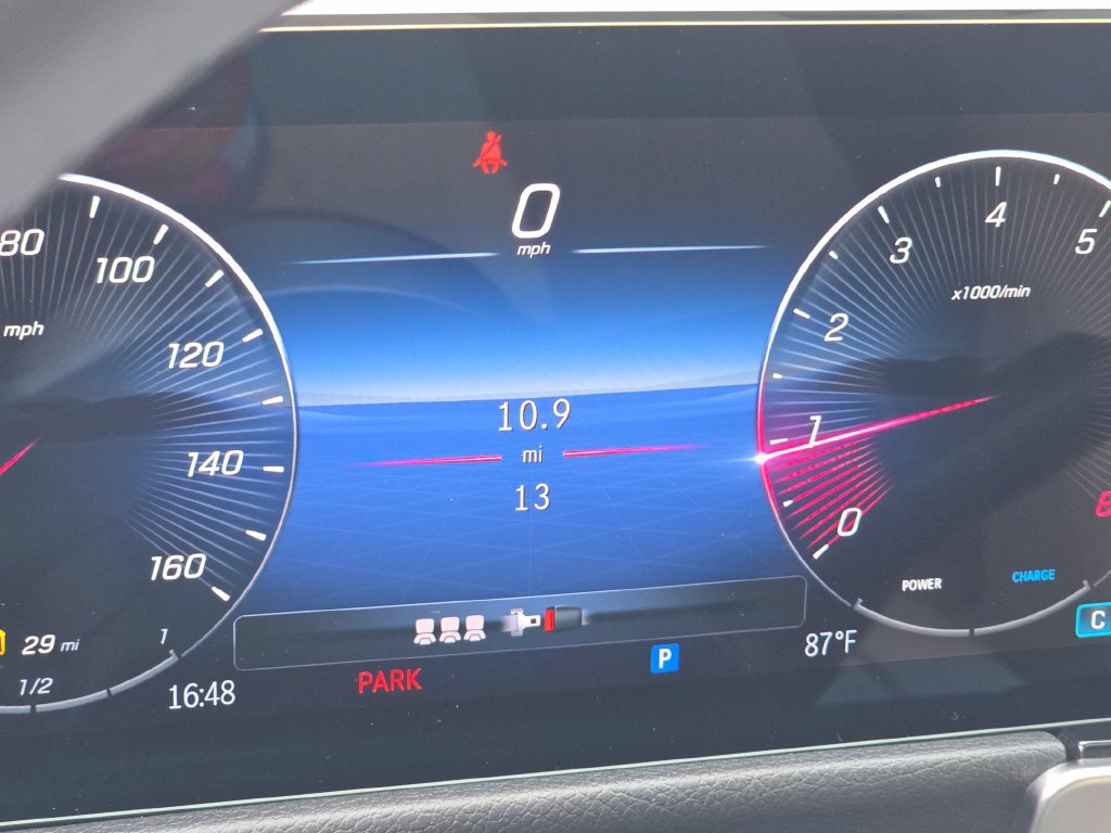 New 2026 Mercedes-Benz GLB 250 4MATIC image 27