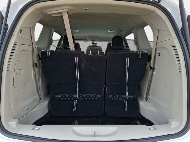 Used 2024 Chrysler Pacifica Select image 36