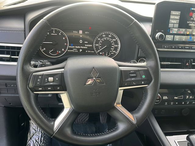 Used 2022 Mitsubishi Outlander SE image 24