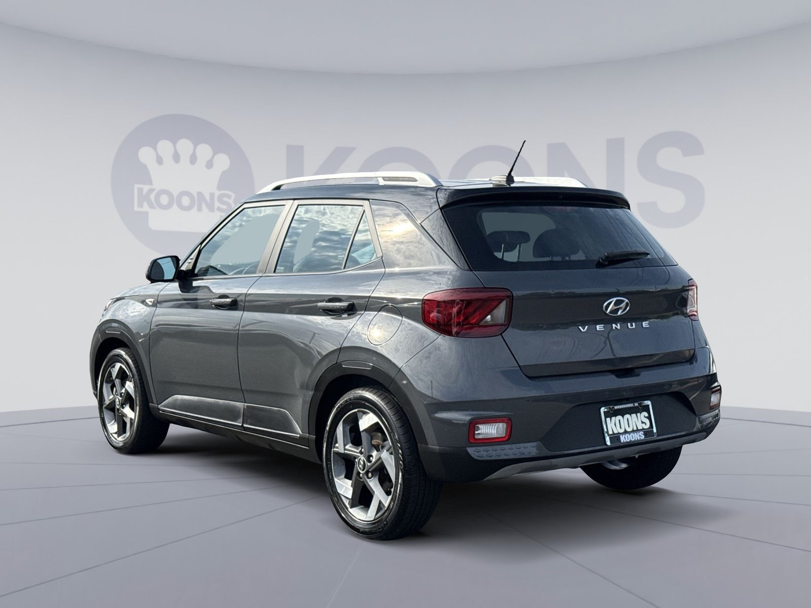 Certified 2024 Hyundai Venue Limited FWD image 4