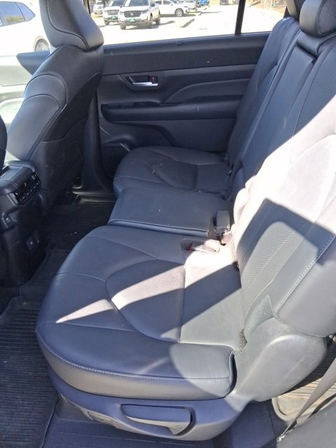 Used 2024 Toyota Grand Highlander Limited image 13