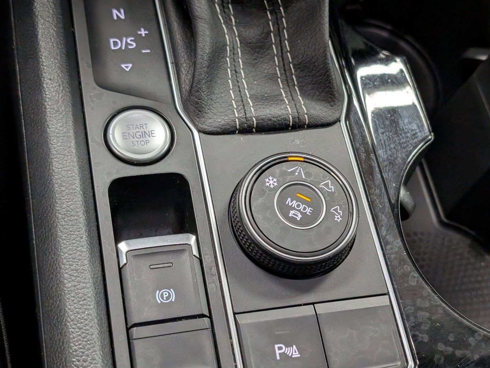 Used 2022 Volkswagen Atlas SE w/ Black Wheel Package image 24