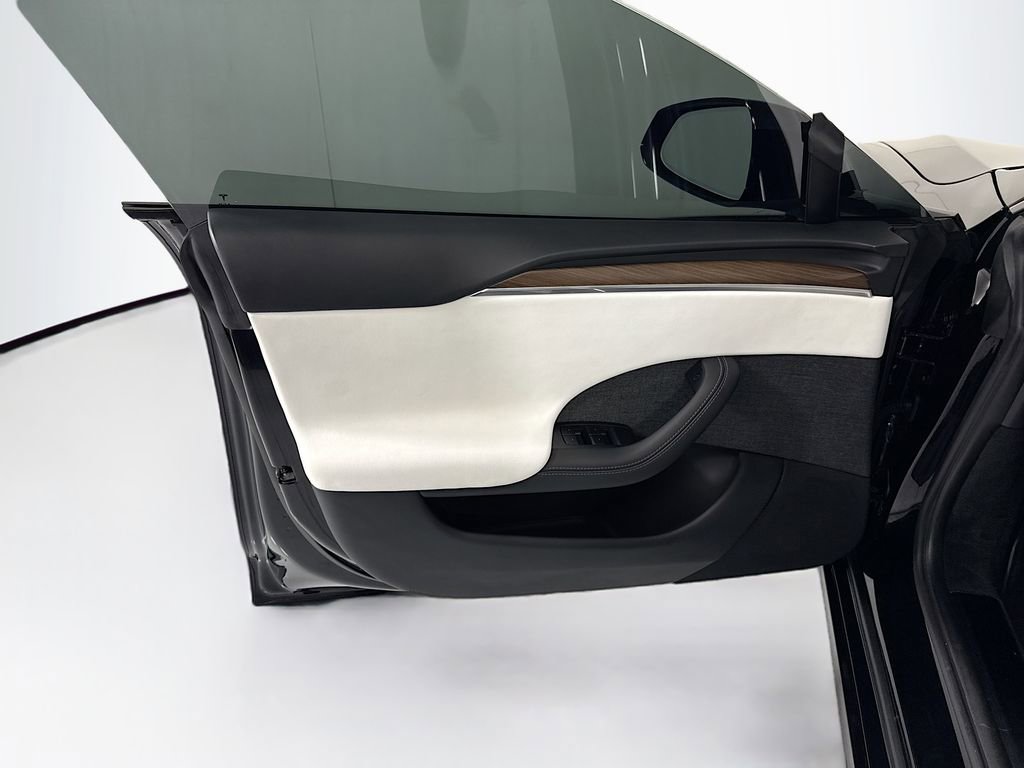 Used 2023 Tesla Model S Standard Range image 25