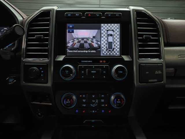 Used 2021 Ford F450 Platinum w/ FX4 Off-Road Package AWD/4WD image 32