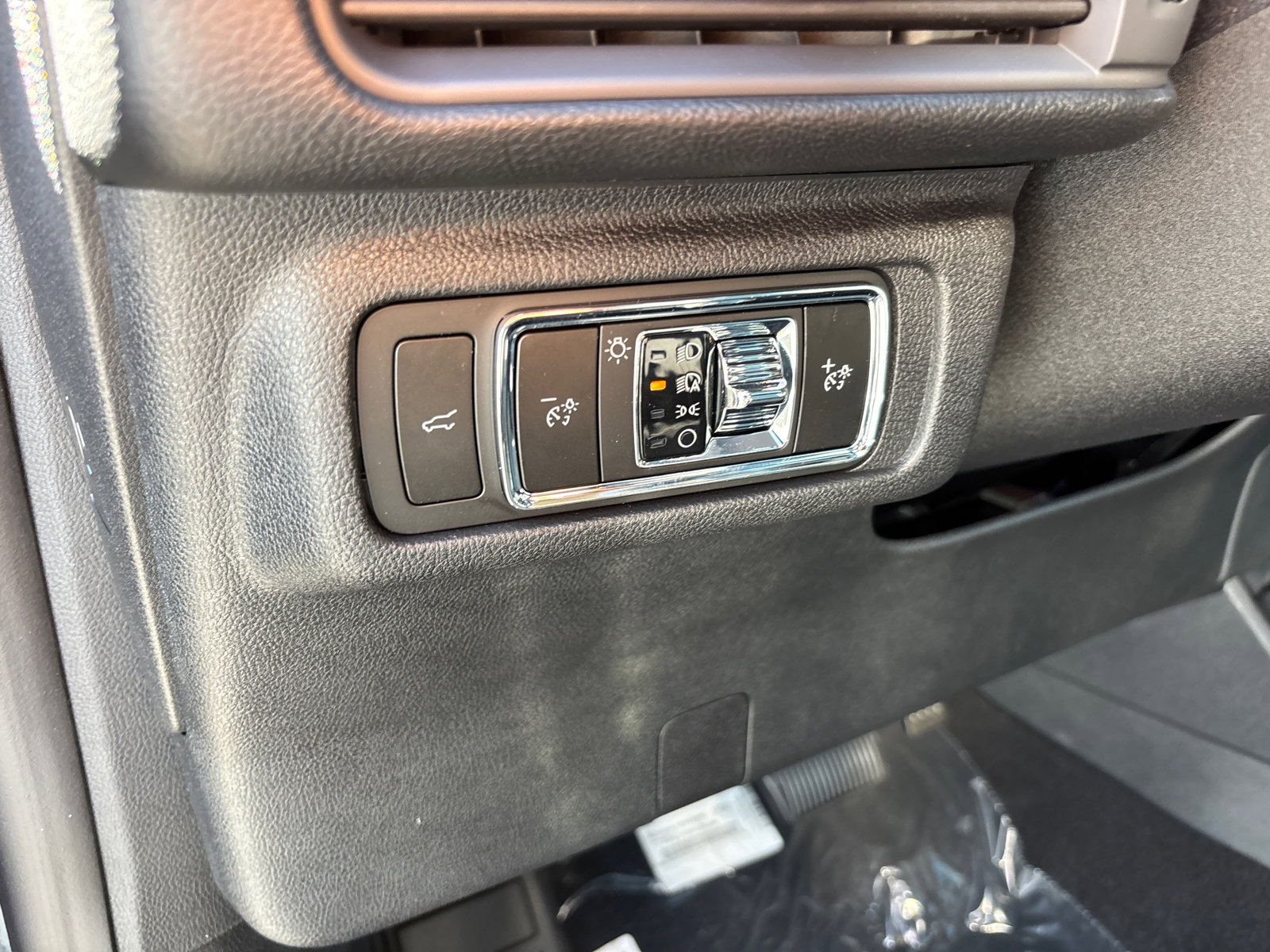 New 2025 Lincoln Corsair Reserve image 14