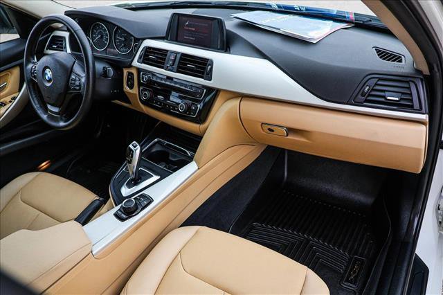 Used 2018 BMW 320i xDrive Sedan image 24