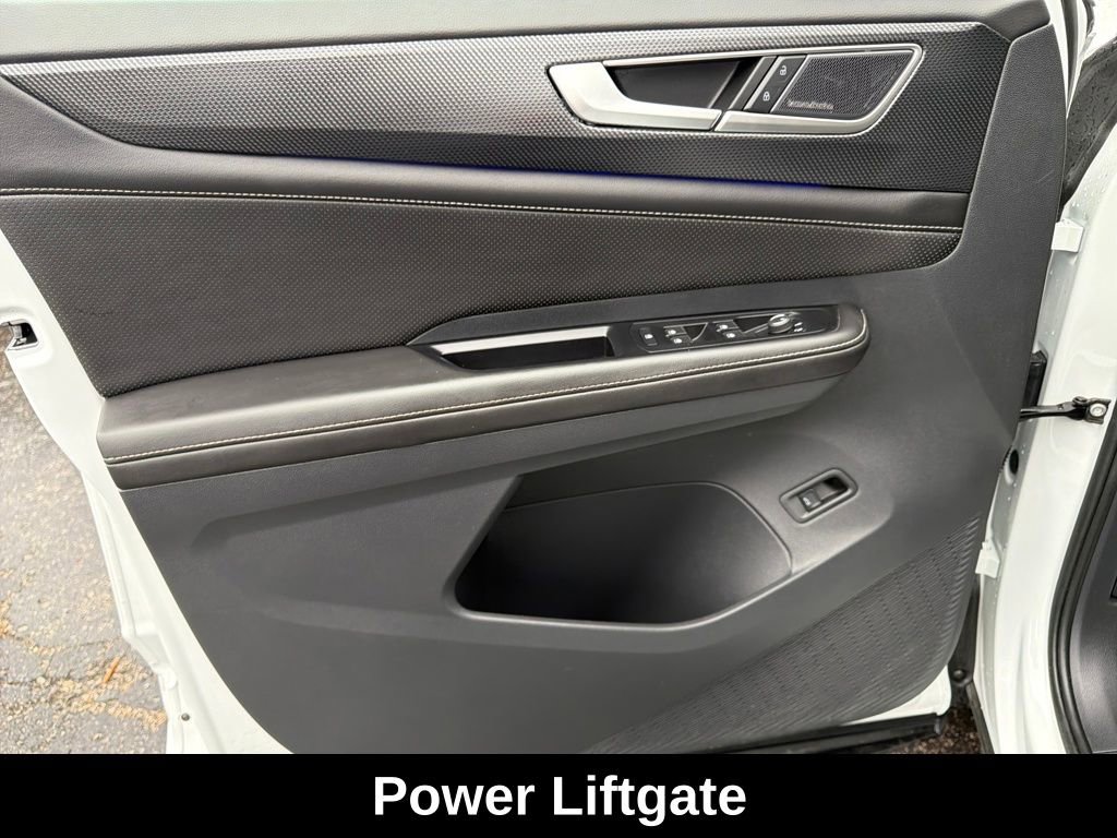 Used 2025 Volkswagen Atlas Cross Sport SEL Premium R-Line image 12