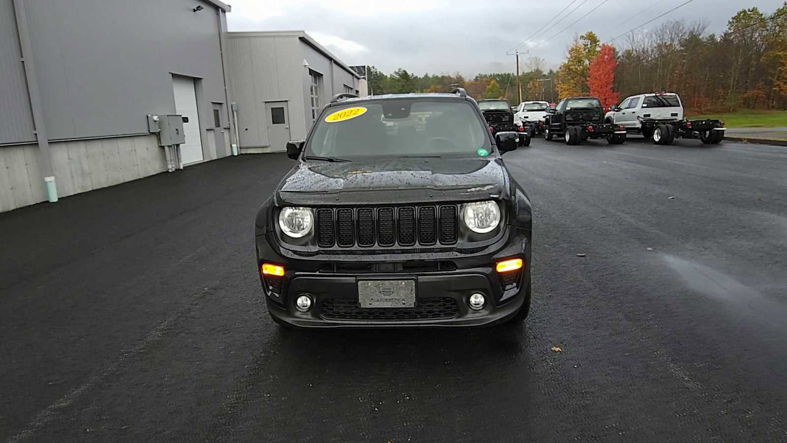Used 2022 Jeep Renegade Altitude image 3