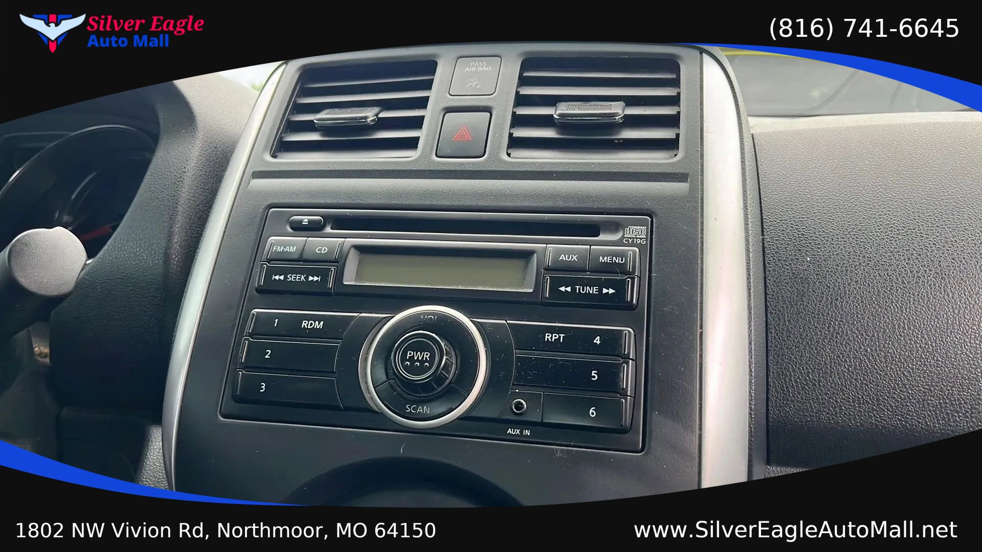 Used 2014 Nissan Versa SV FWD image 10