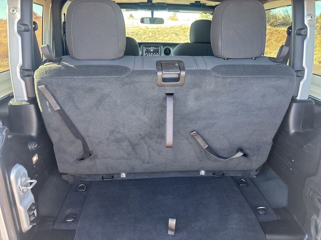 Used 2022 Jeep Wrangler Sport S image 12