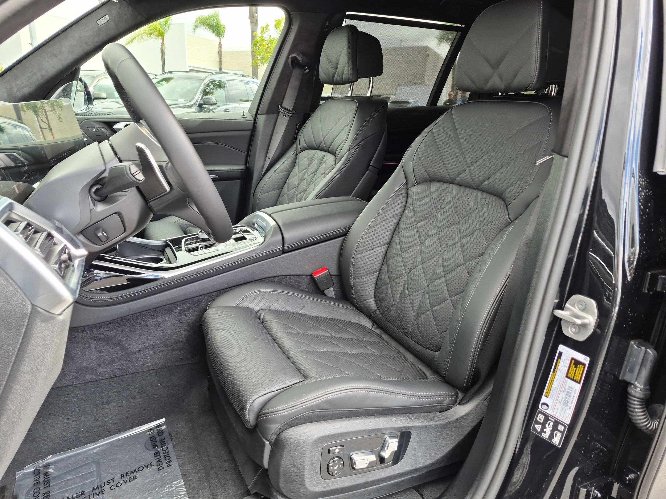 Certified 2026 BMW X7 xDrive40i w/ Executive Package AWD/4WD image 16