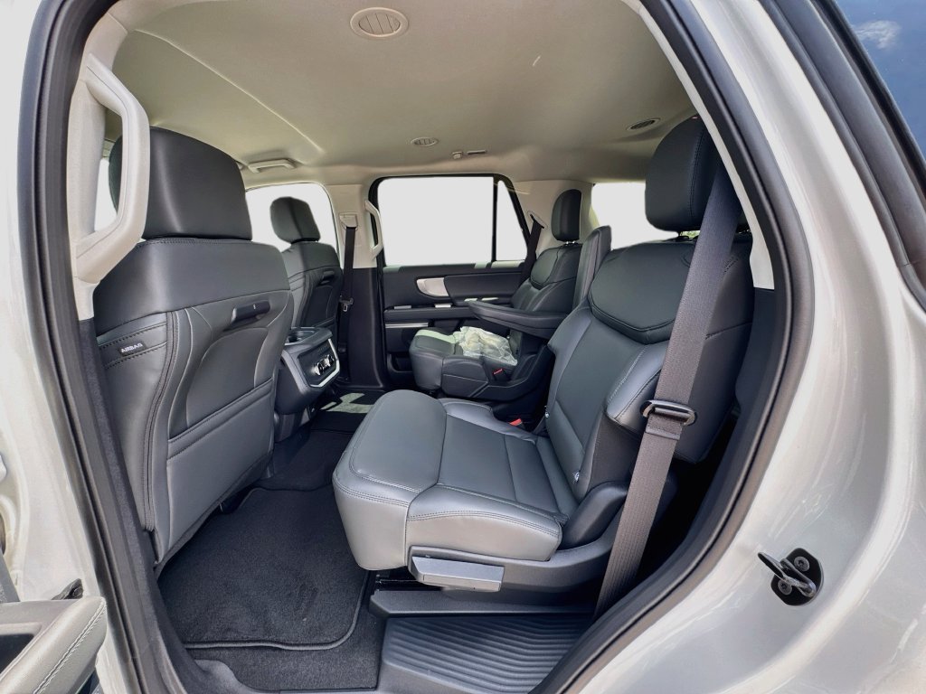 New 2027 Ford Expedition Active RWD image 24