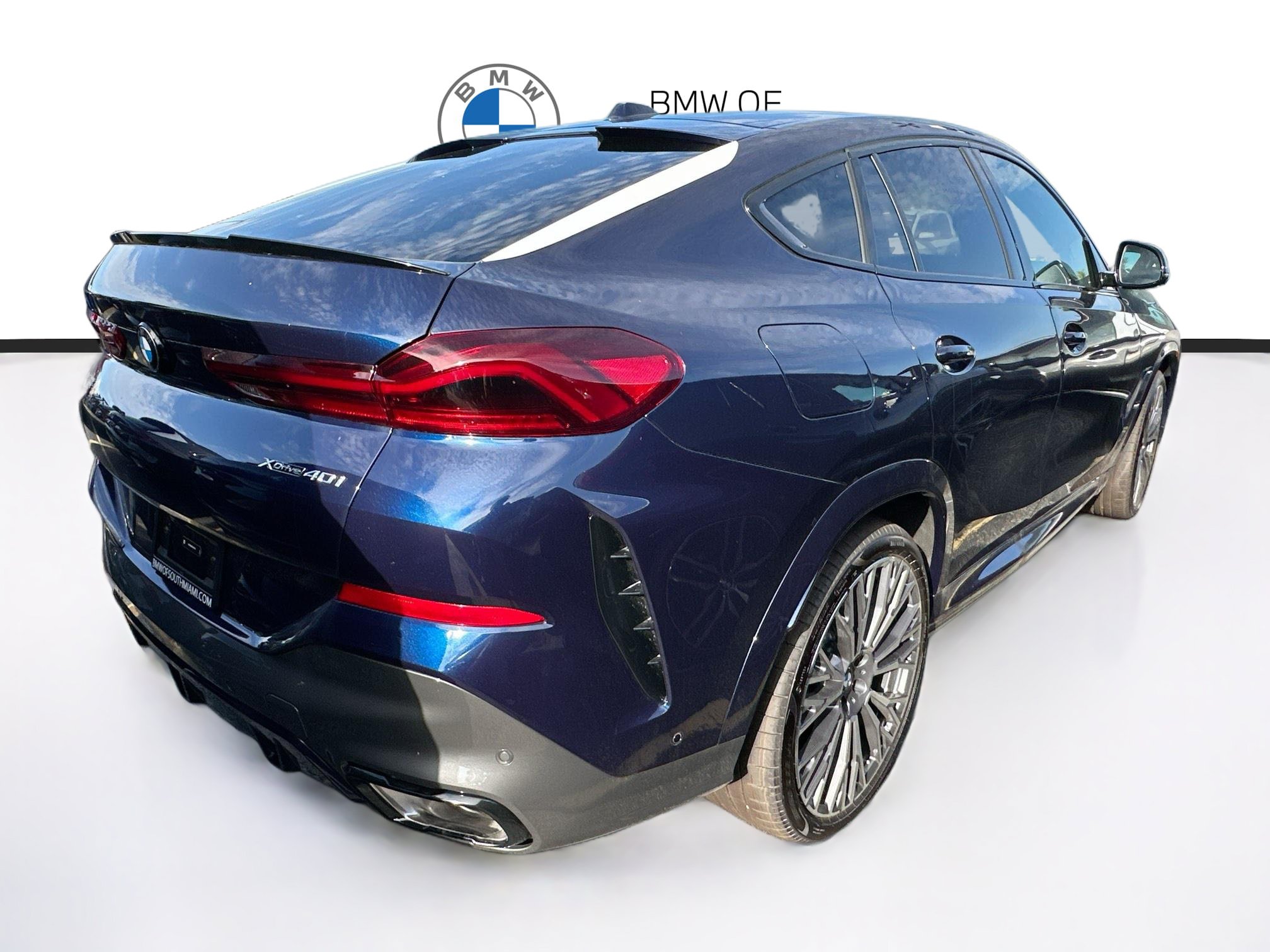 New 2027 BMW X6 xDrive40i w/ Premium Package AWD/4WD image 3