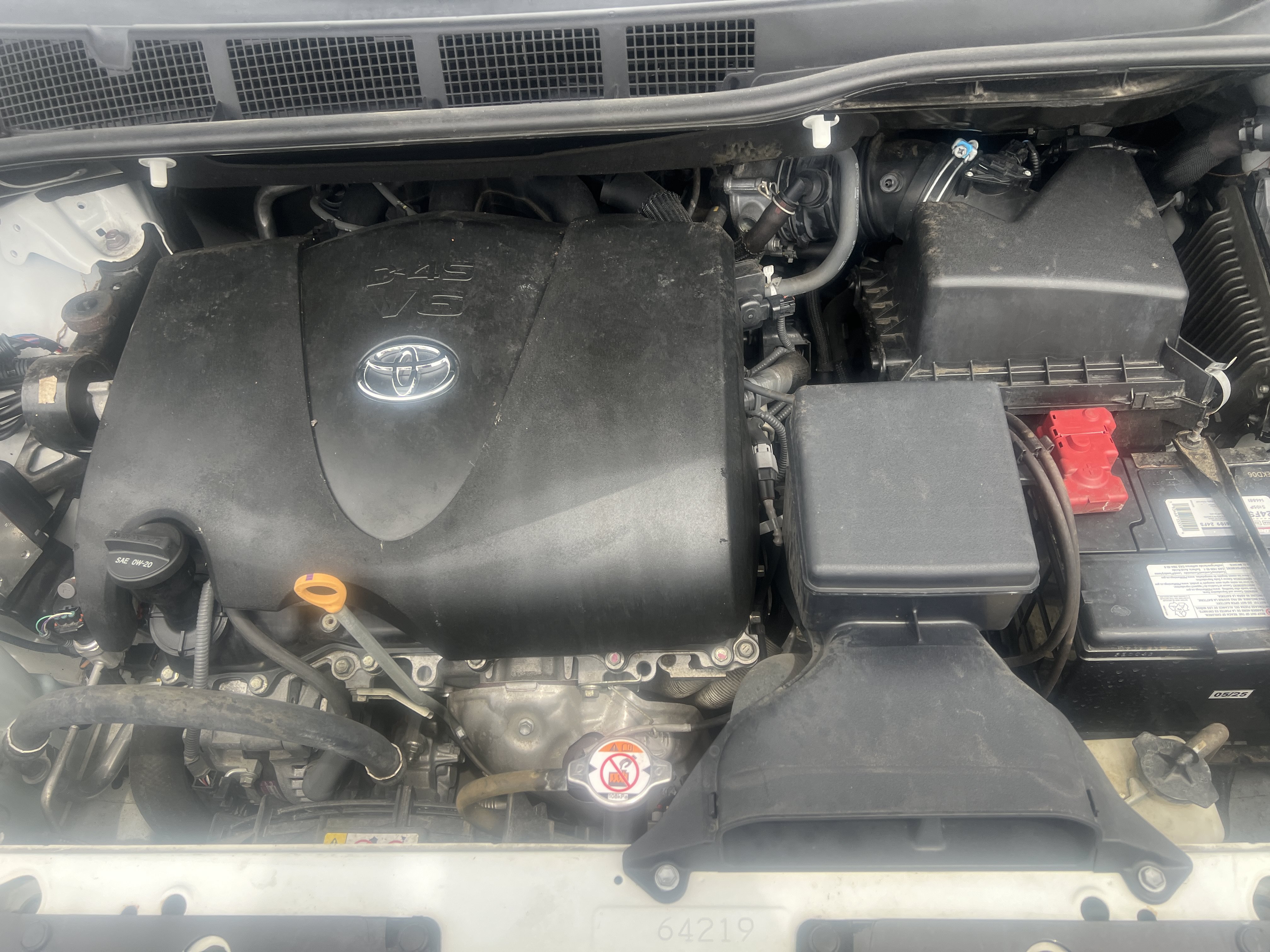 Used 2019 Toyota Sienna SE w/ Carpet Mat Package FWD image 16