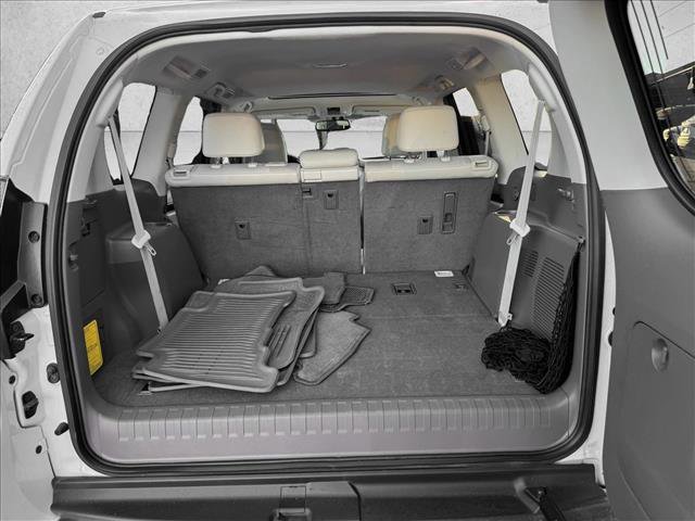 Used 2015 Lexus GX 460 w/ Premium Package image 9