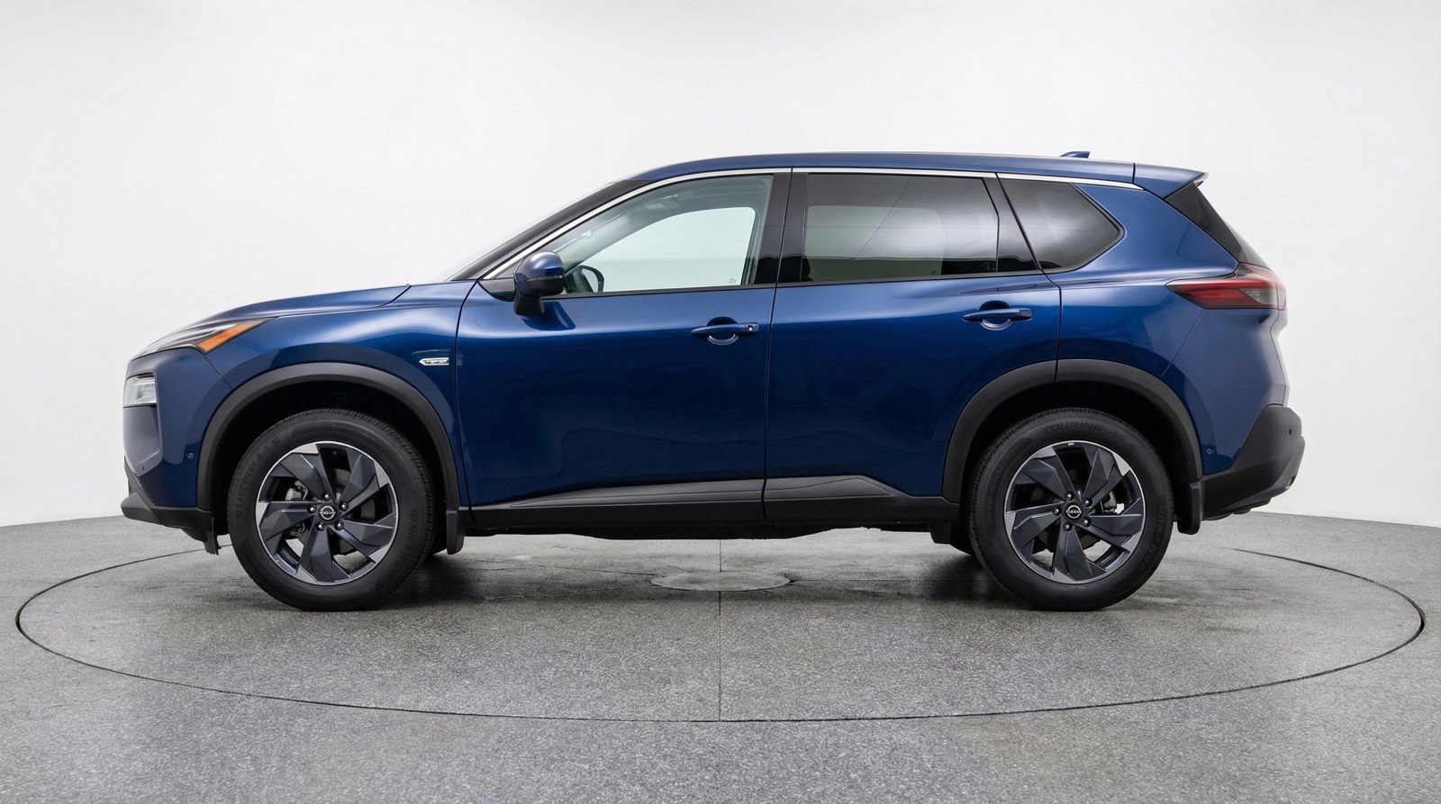 Used 2025 Nissan Rogue SV FWD image 5