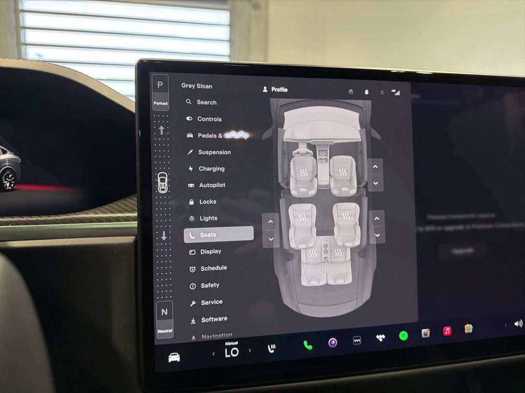 Used 2022 Tesla Model X Plaid image 25