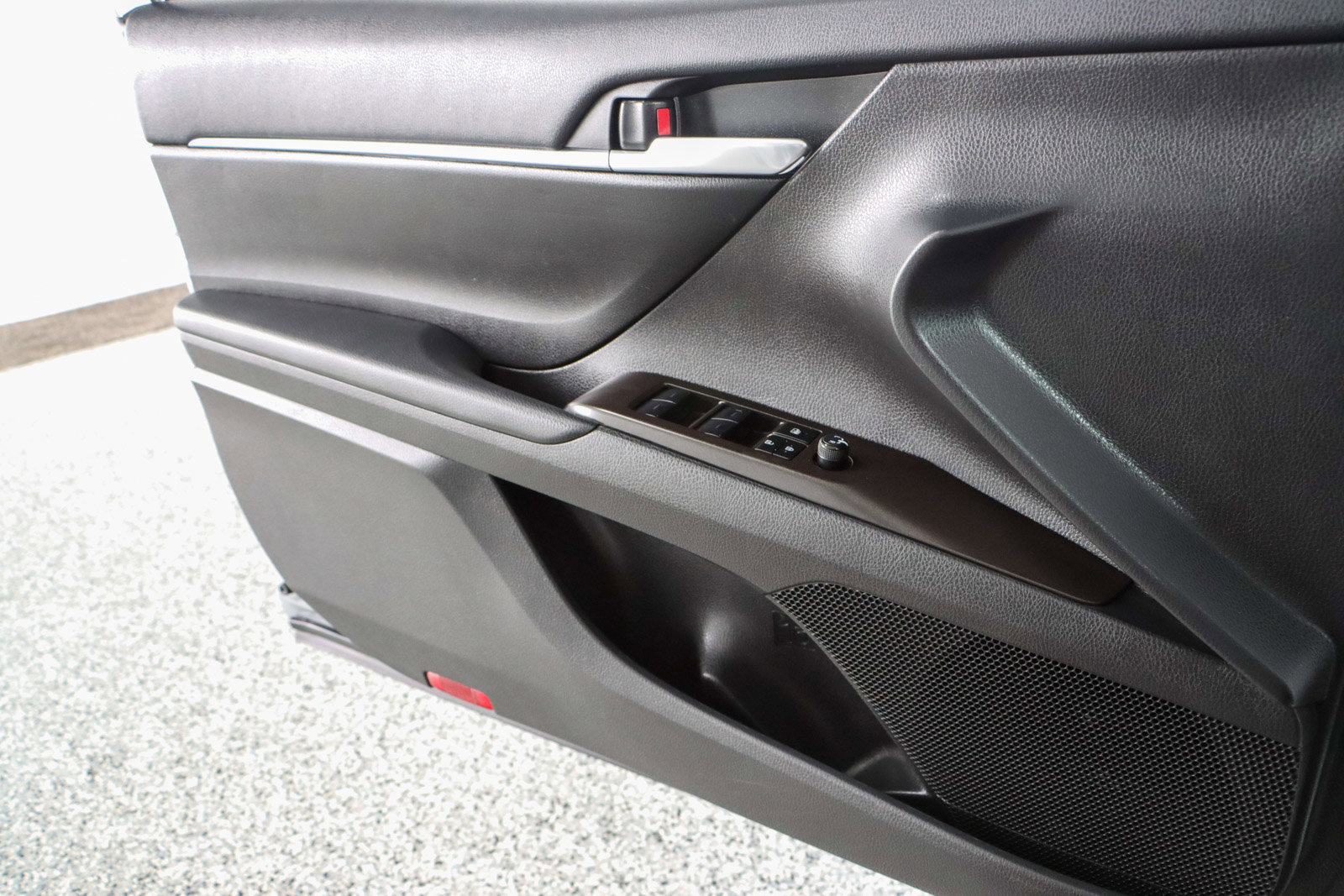 Used 2024 Toyota Camry SE image 21