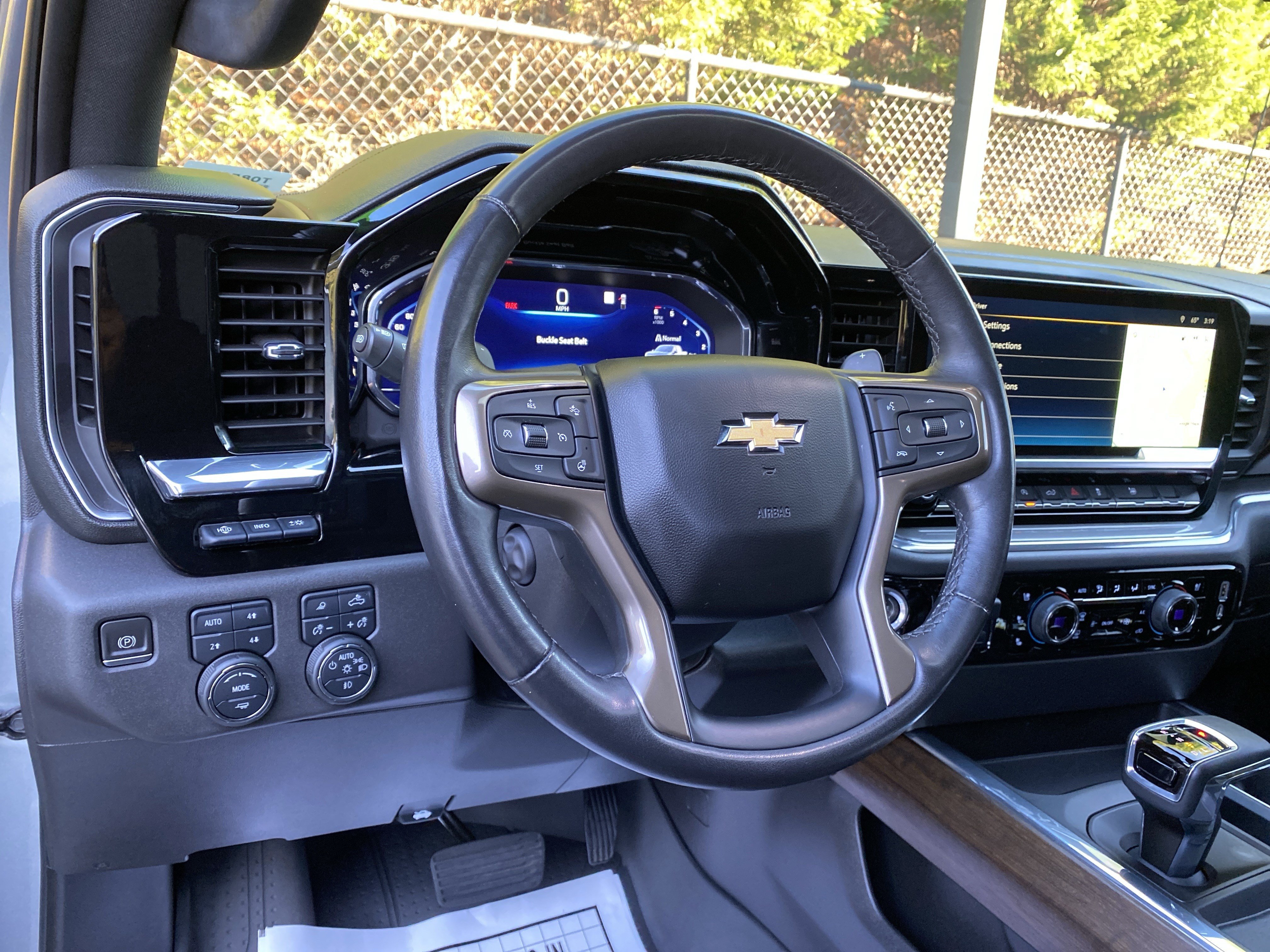 Used 2023 Chevrolet Silverado 1500 High Country w/ High Country Premium Package AWD/4WD image 18