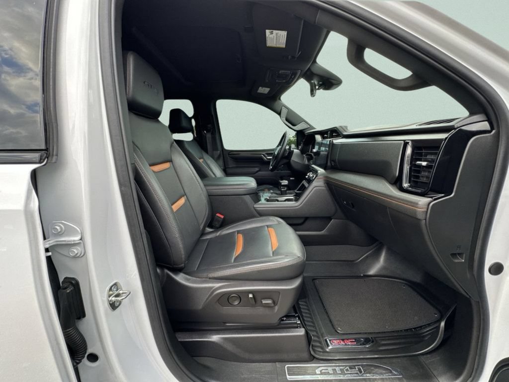 Used 2024 GMC Sierra 1500 AT4 w/ Technology Package AWD/4WD image 23