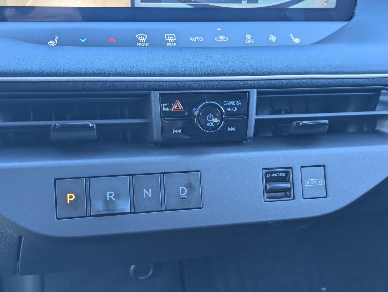 New 2026 Nissan Leaf SV+ w/ Floor Mat Package (SV+) image 18