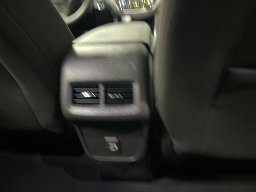 Used 2023 Chevrolet Equinox LS w/ LS Convenience Package FWD image 14