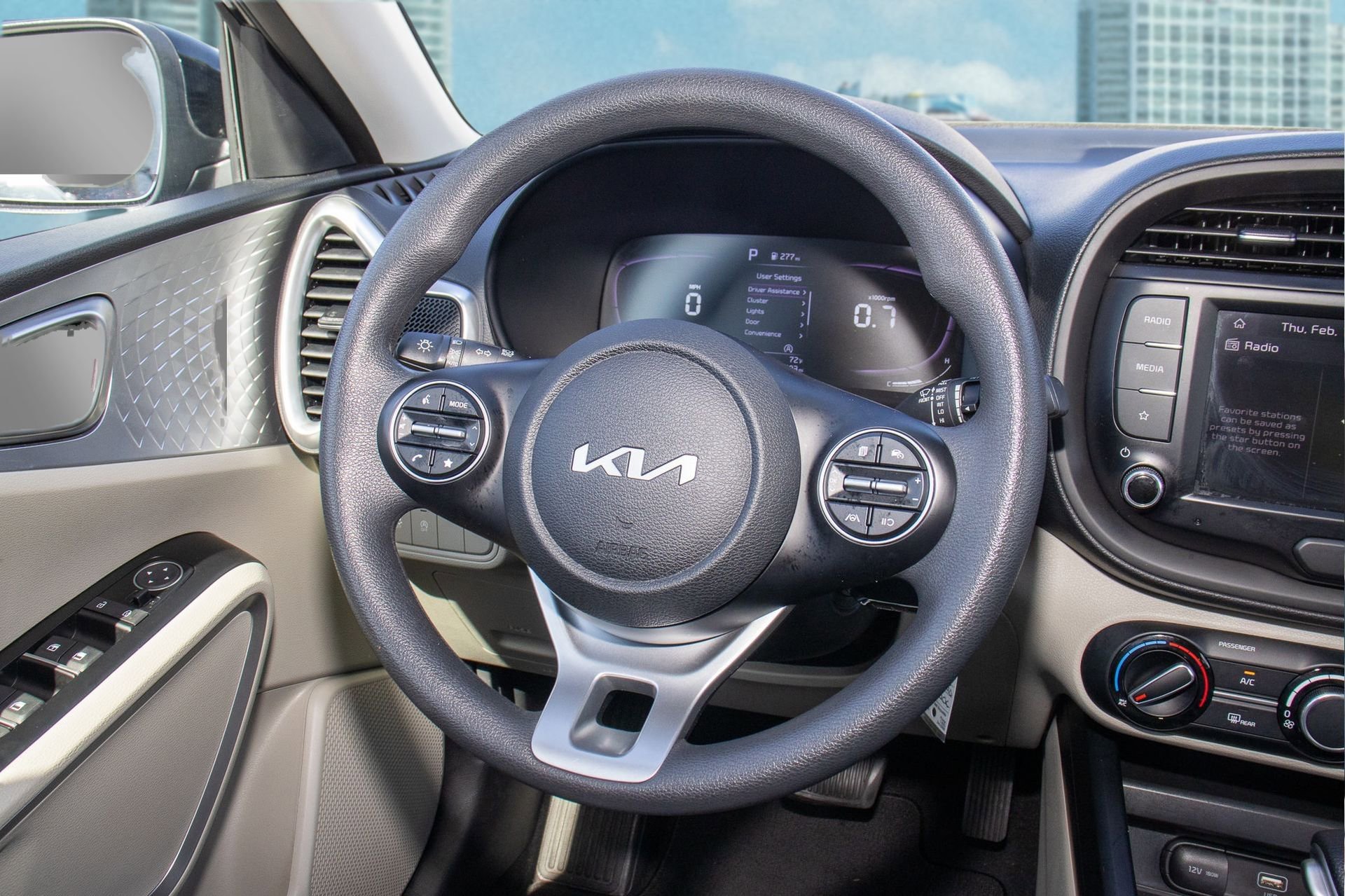 Used 2023 Kia Soul LX image 19