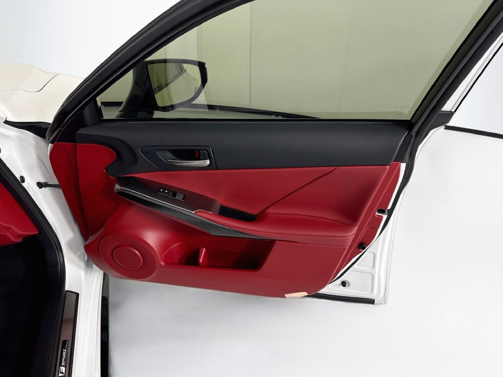 Used 2025 Lexus IS 500 RWD image 25