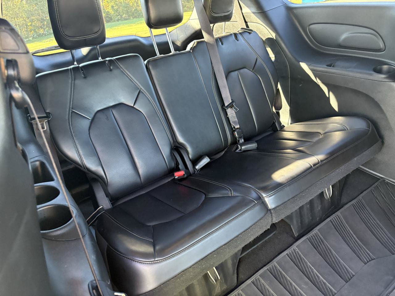 Used 2023 Chrysler Pacifica Touring-L w/ S Appearance Package FWD image 51