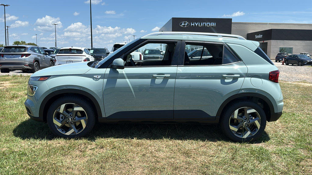 New 2026 Hyundai Venue SEL FWD image 4