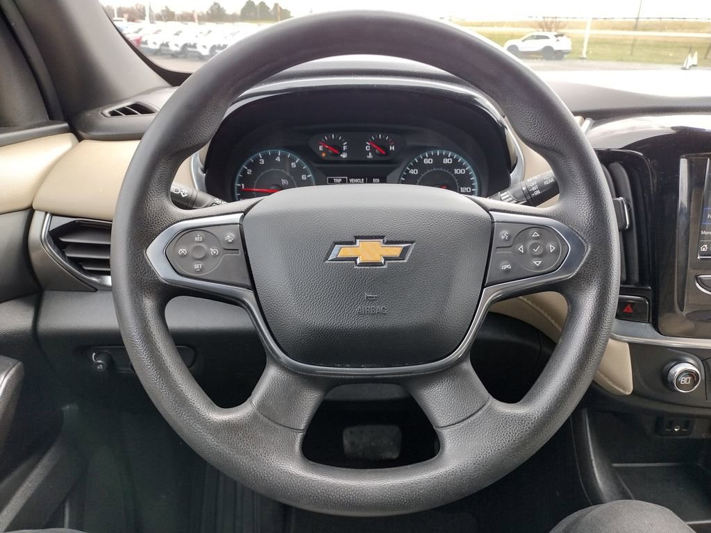 Used 2023 Chevrolet Traverse LS w/ Safety Package image 6