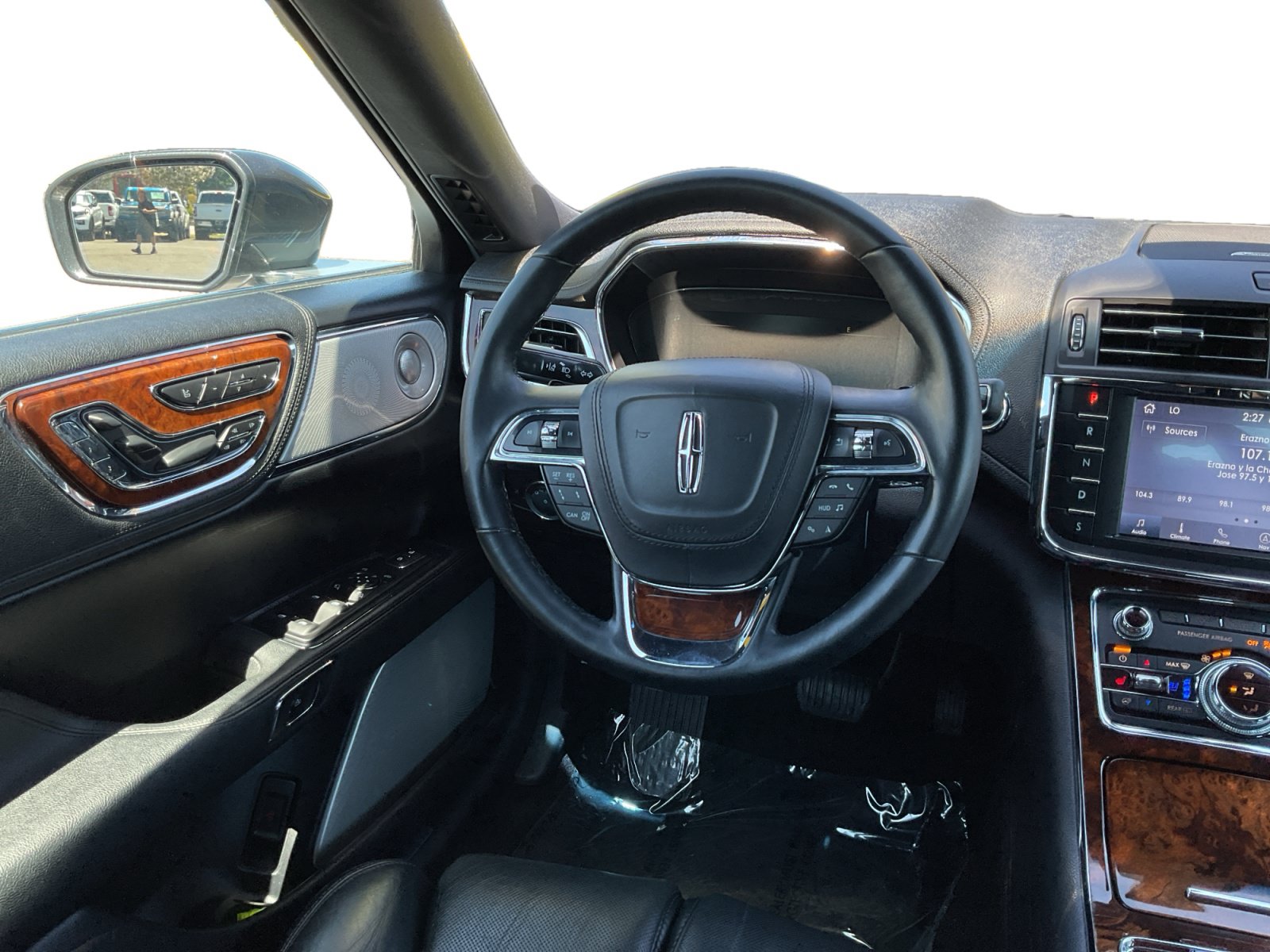 Used 2020 Lincoln Continental Reserve w/ Luxury Package FWD image 11