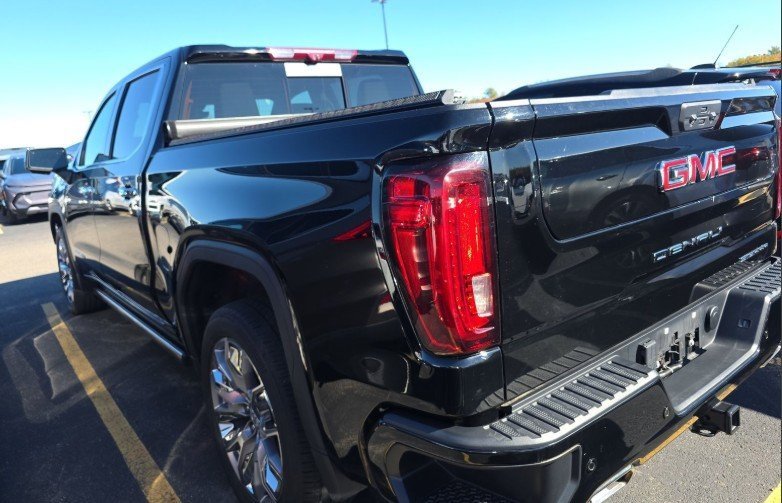 Used 2022 GMC Sierra 1500 Denali w/ Denali Reserve Package image 8