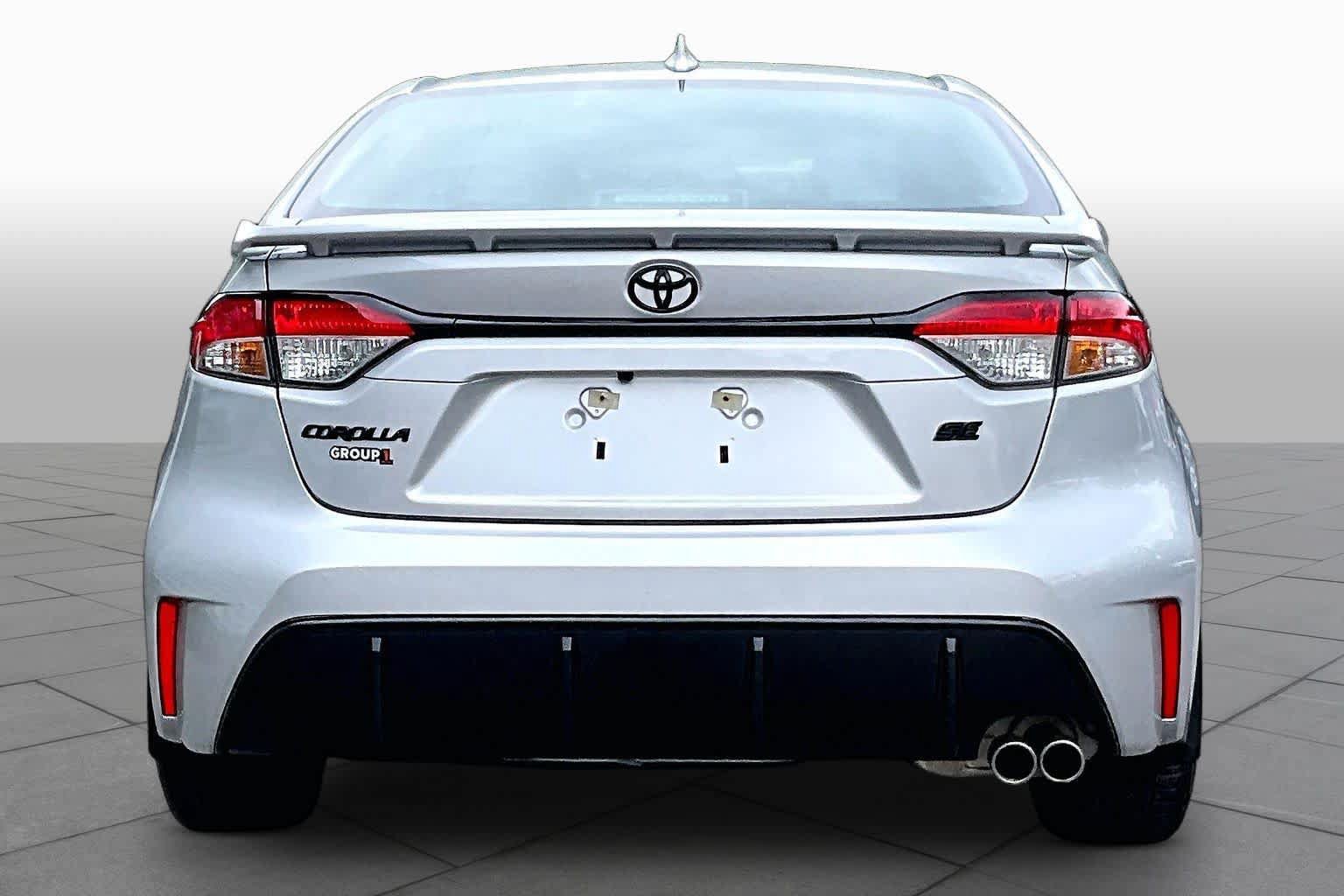 Certified 2025 Toyota Corolla SE FWD image 5