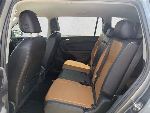 Used 2018 Volkswagen Tiguan SE FWD image 18
