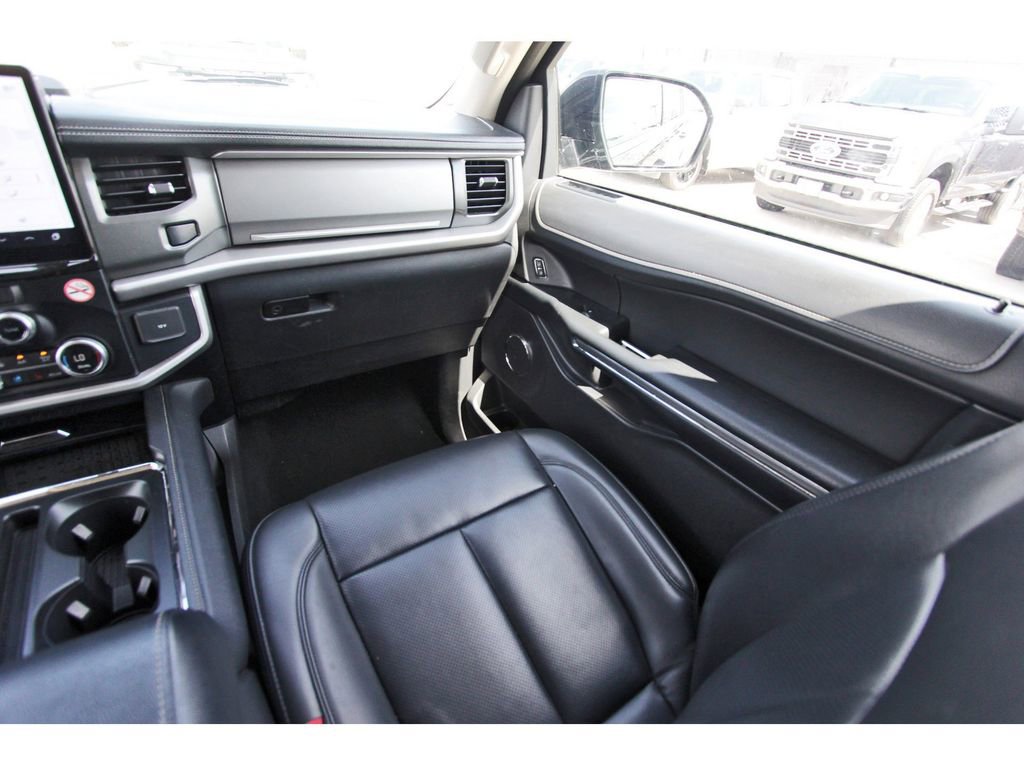Used 2024 Ford Expedition Max XLT RWD image 10