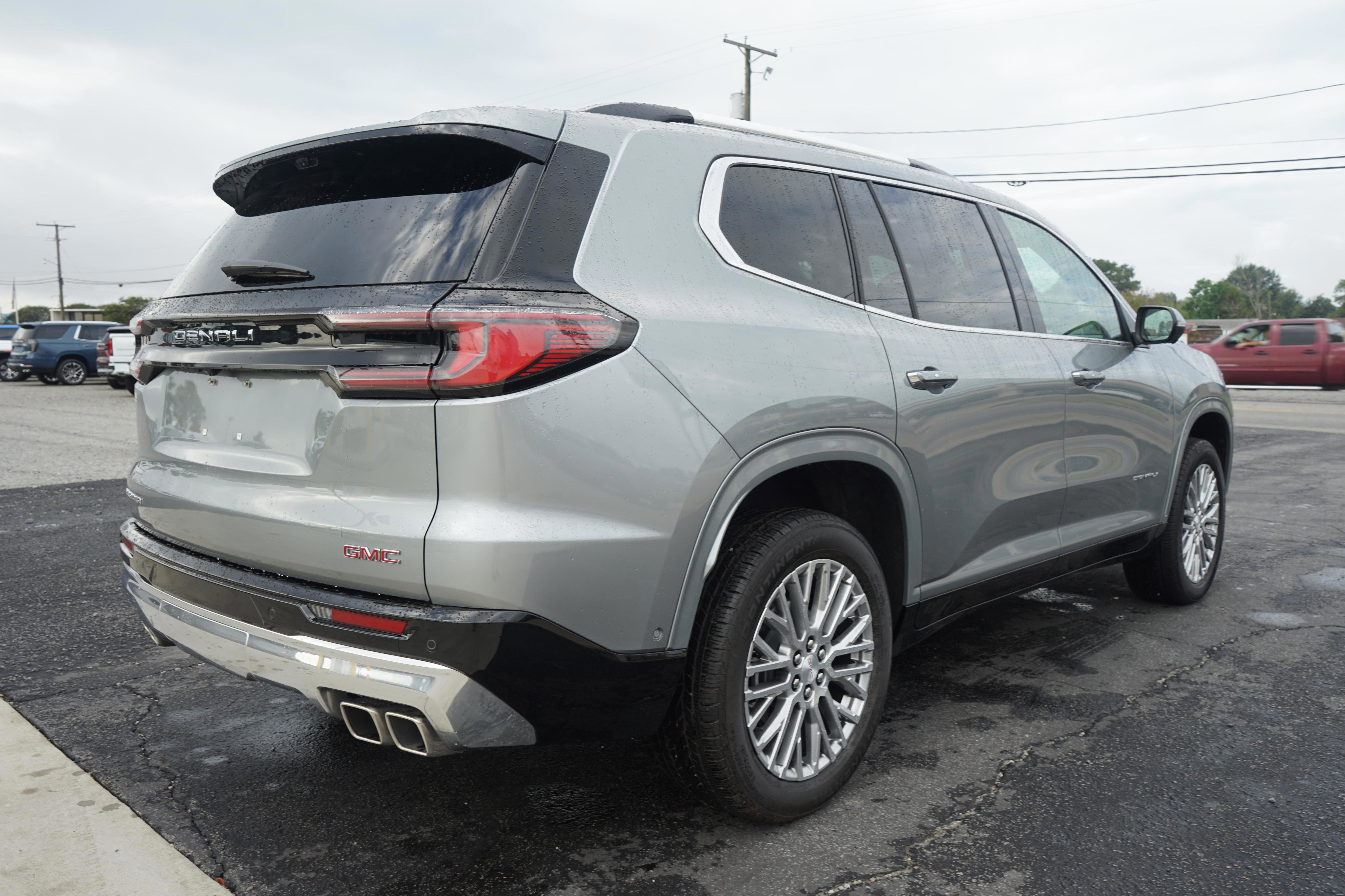 New 2025 GMC Acadia Denali w/ Super Cruise Package image 5