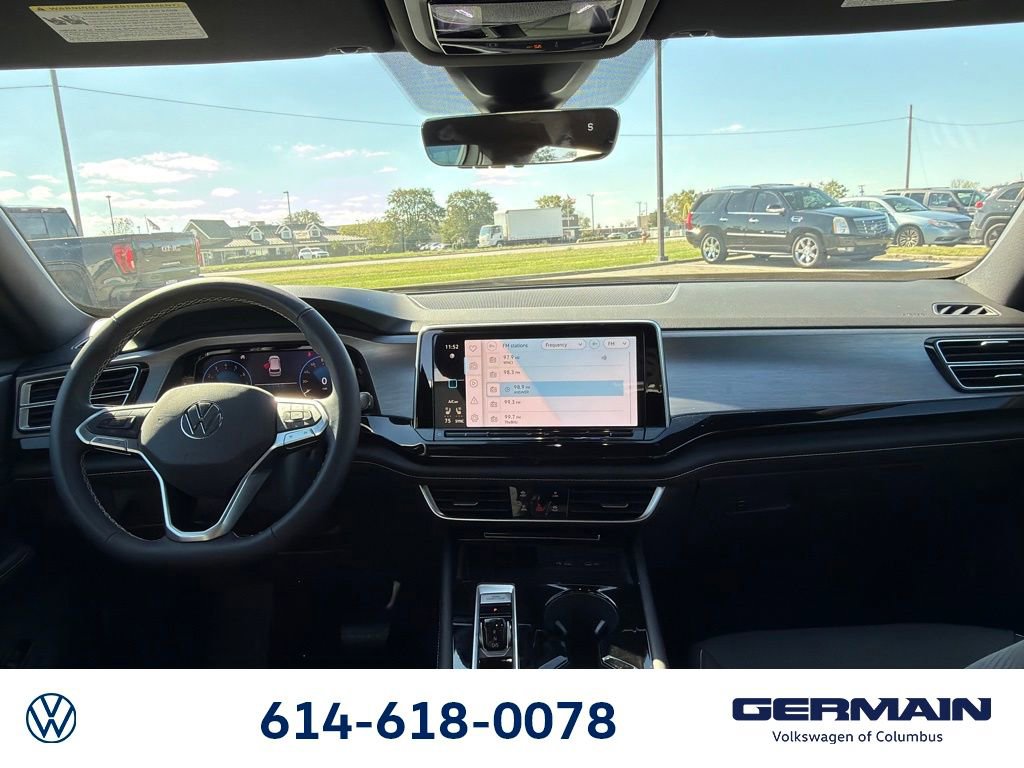 New 2026 Volkswagen Atlas Cross Sport SE image 19