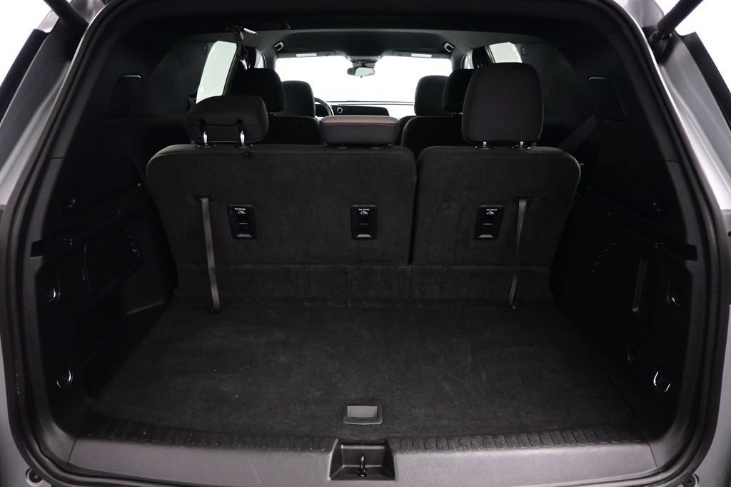 Used 2025 Chevrolet Traverse LT AWD/4WD image 30