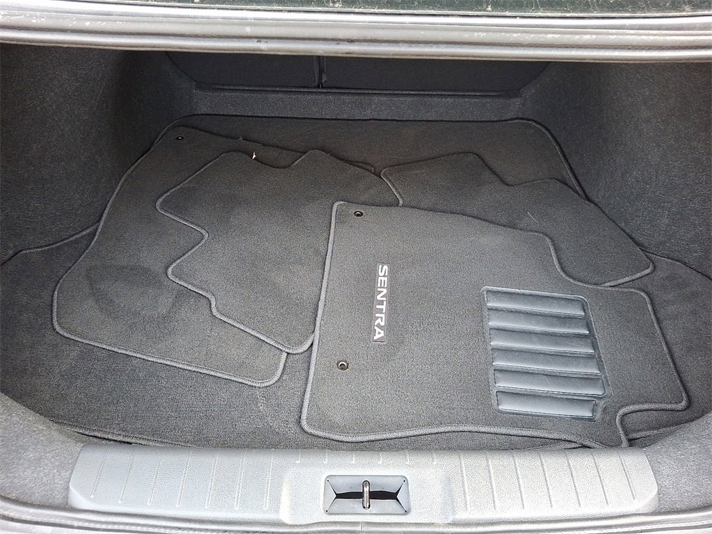 Certified 2025 Nissan Sentra SR image 28