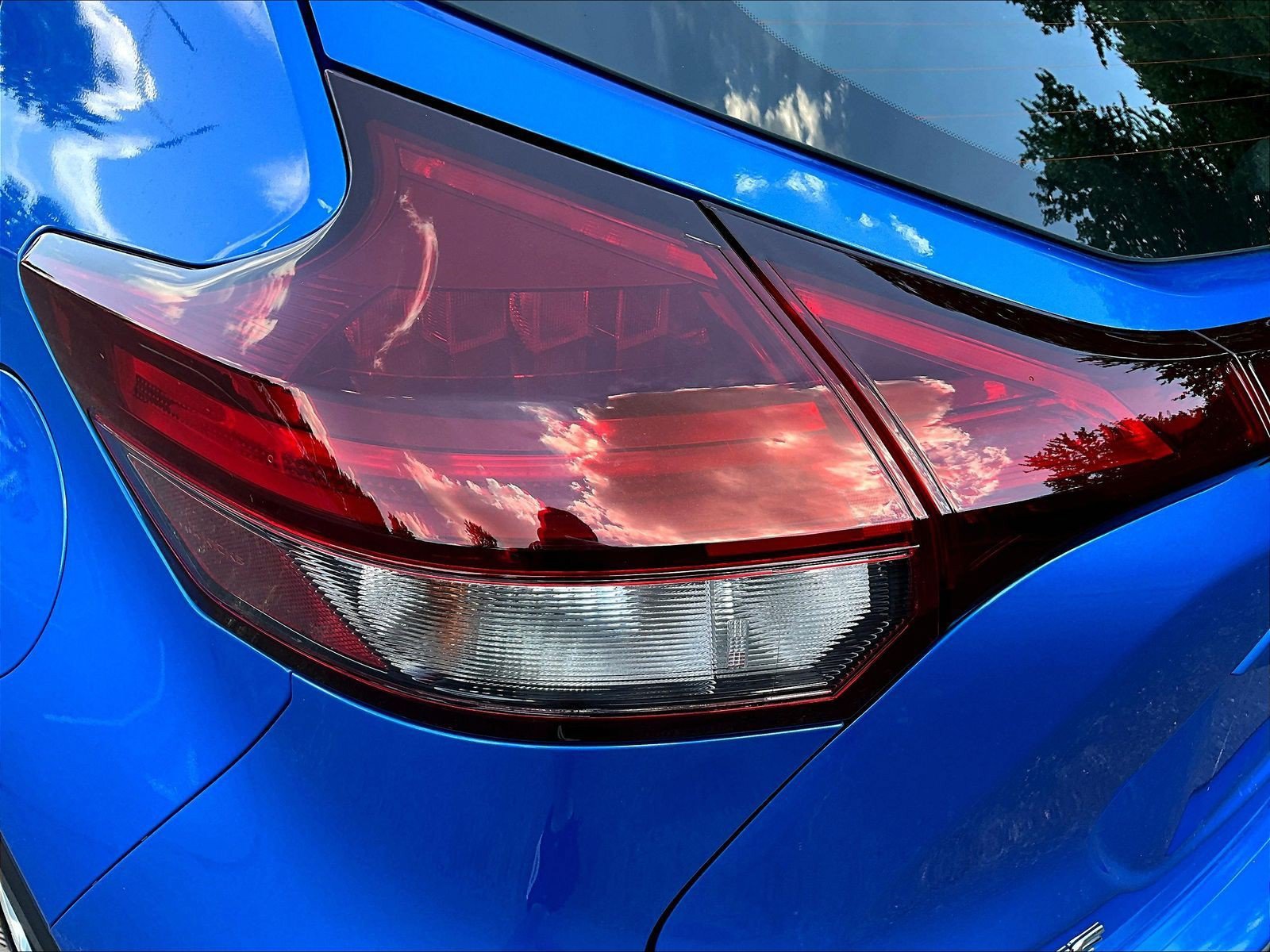 Used 2022 Nissan Kicks S FWD image 23