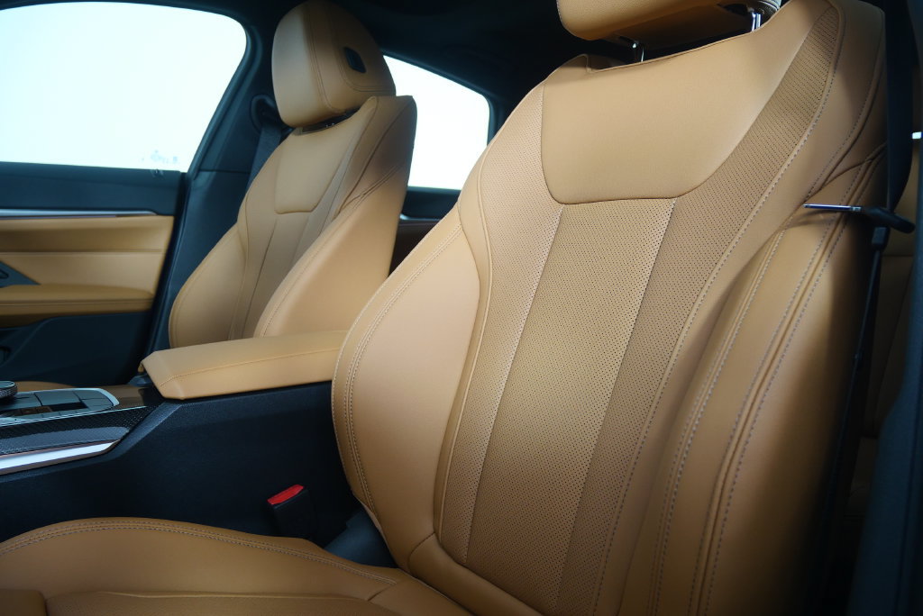 Used 2026 BMW M440i w/ Premium Package RWD image 11