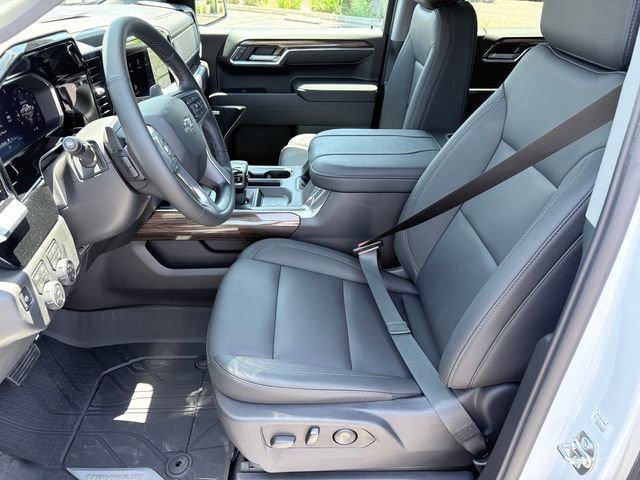 New 2026 Chevrolet Silverado 1500 RST w/ Convenience Package II AWD/4WD image 8