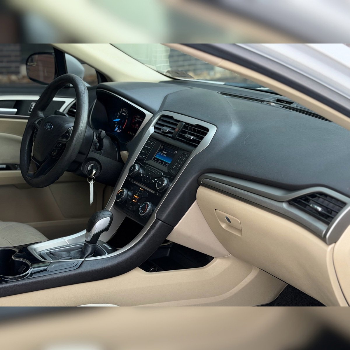 Used 2014 Ford Fusion SE image 9