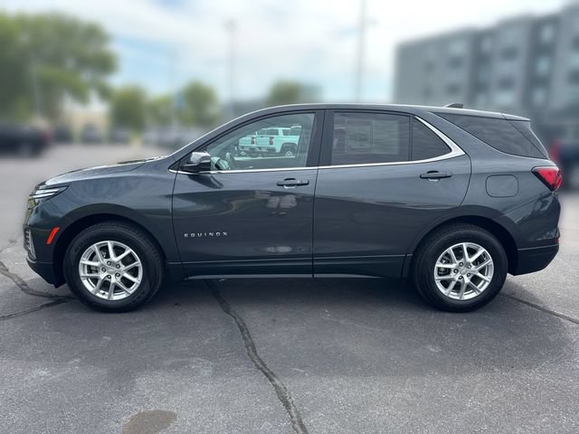 Used 2023 Chevrolet Equinox LT AWD/4WD image 2