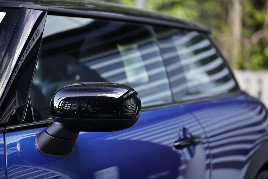 Used 2025 MINI Cooper S FWD image 10