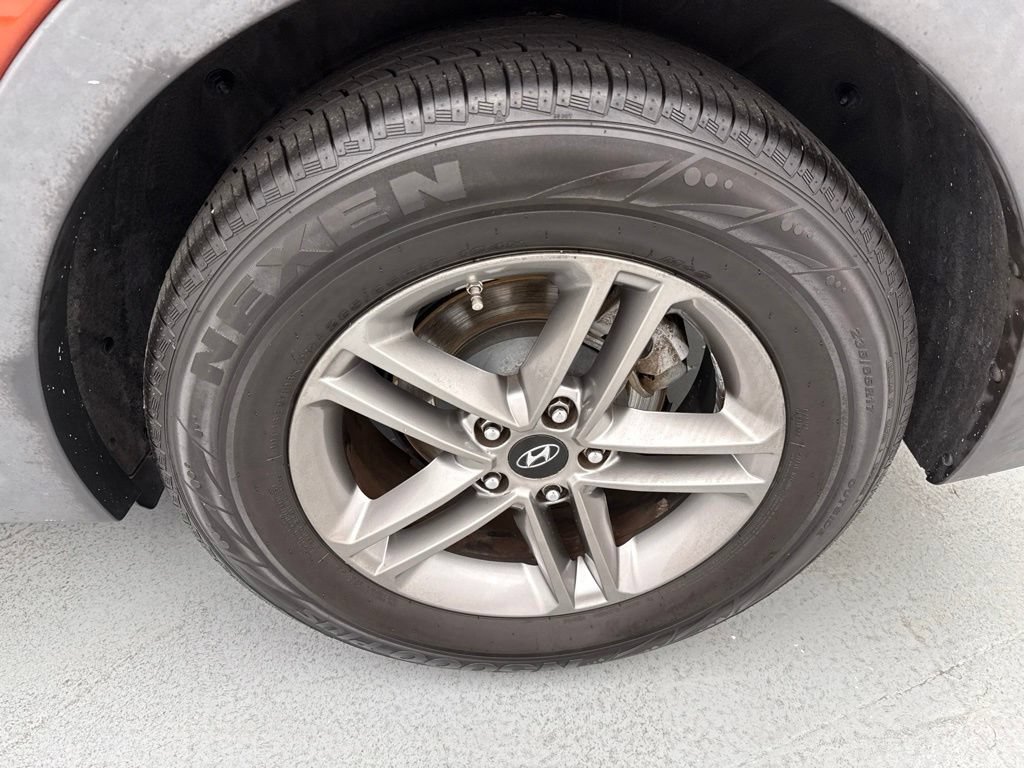 Used 2017 Hyundai Santa Fe Sport FWD image 6