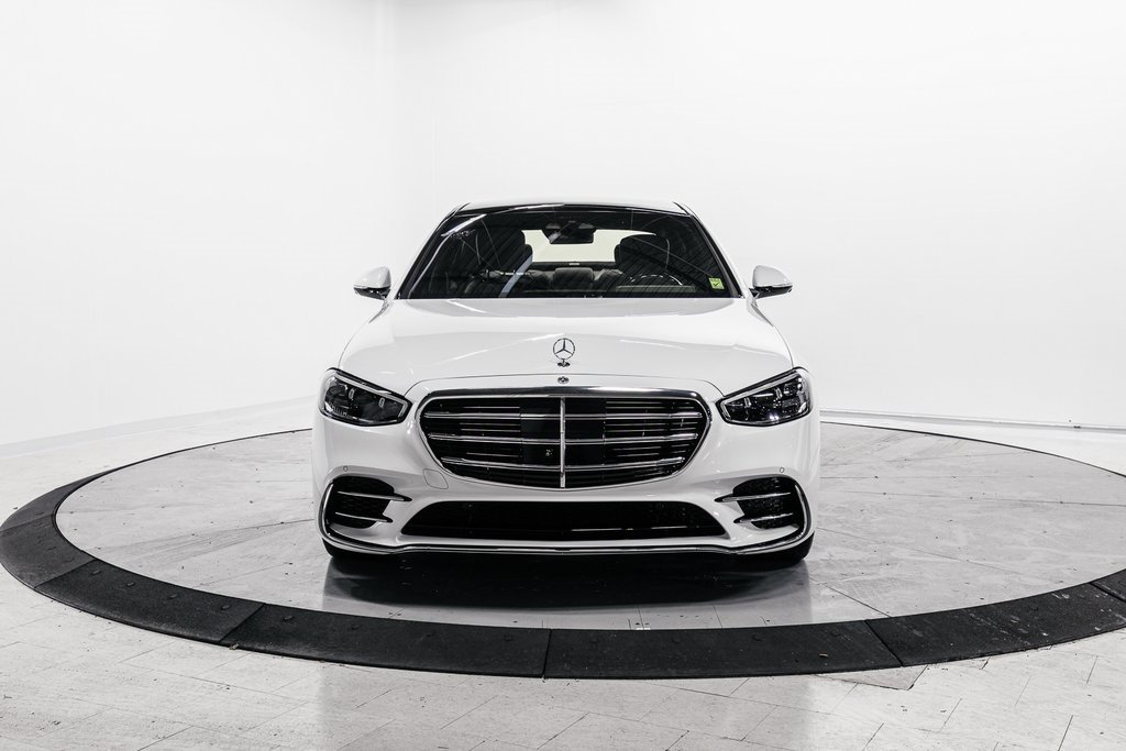 Used 2024 Mercedes-Benz S 580 4MATIC Sedan image 2
