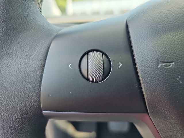 Used 2021 Tesla Model Y Long Range AWD/4WD image 12